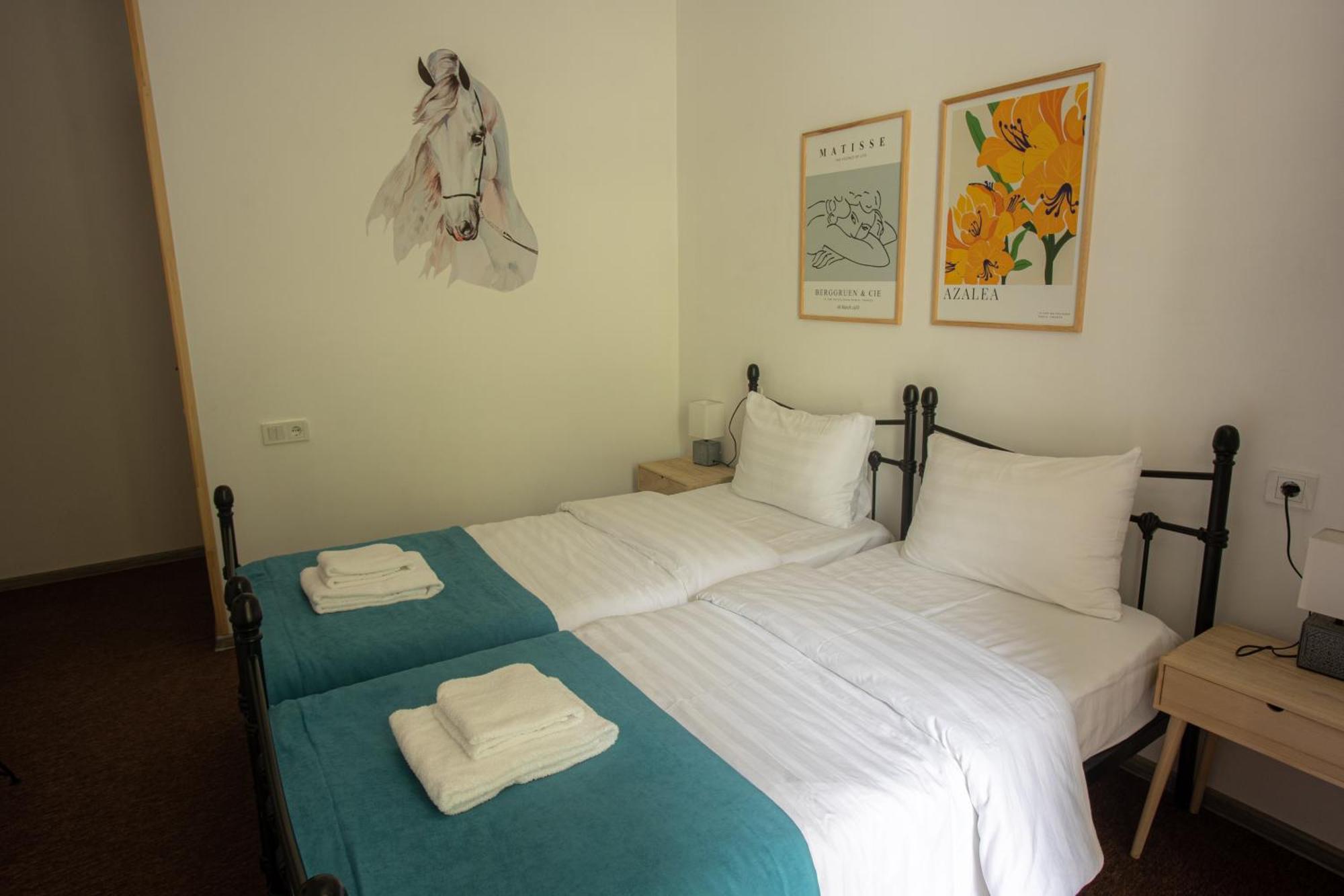 Mood Hotel Kazbegi Екстер'єр фото