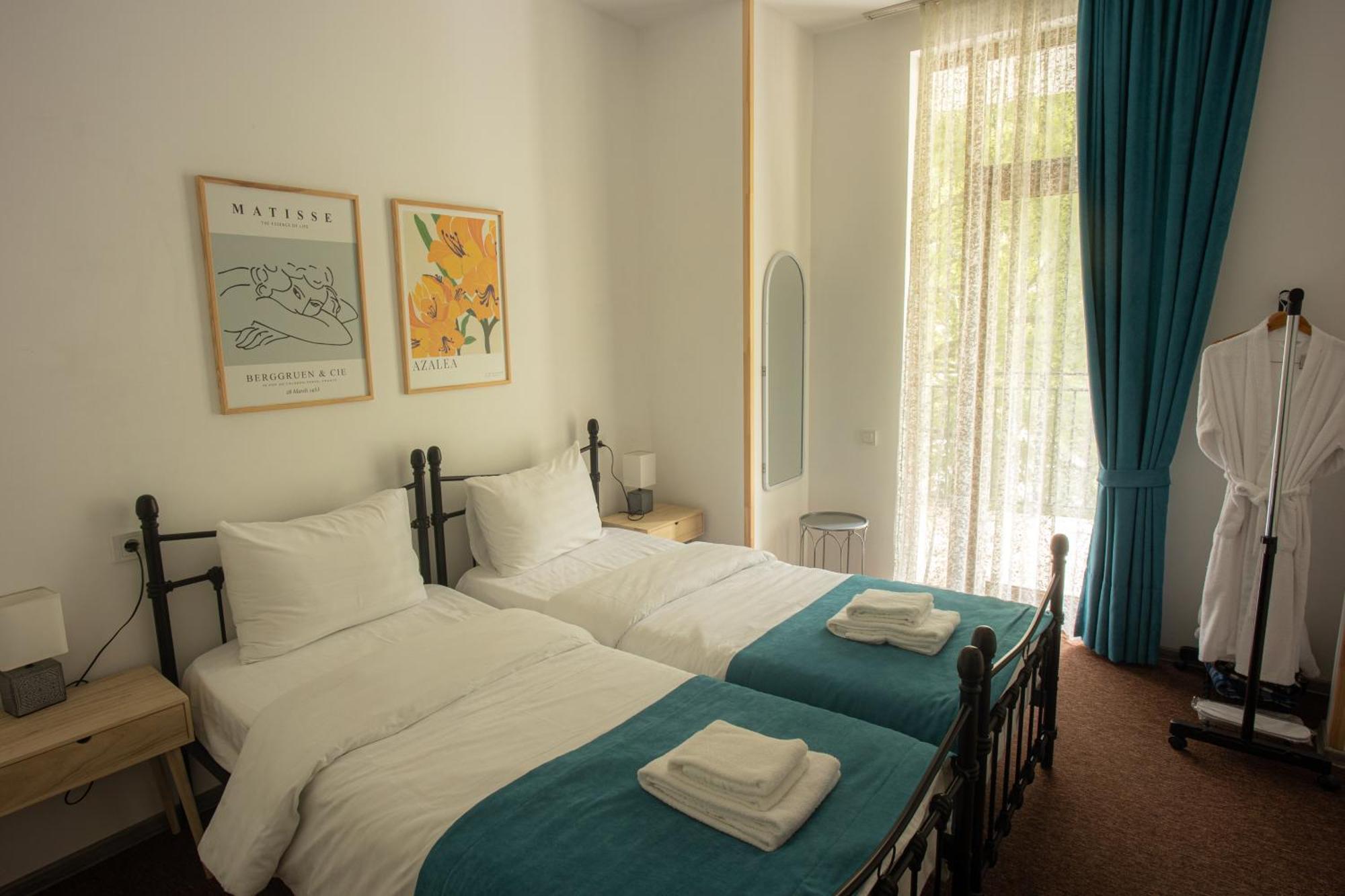 Mood Hotel Kazbegi Екстер'єр фото